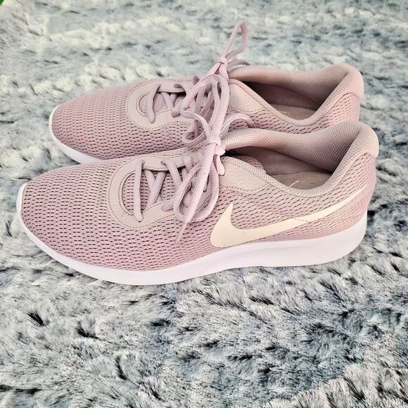Nike Women Tanjun Running Light Pink Sneakers Size 10 - Picture 2 of 6